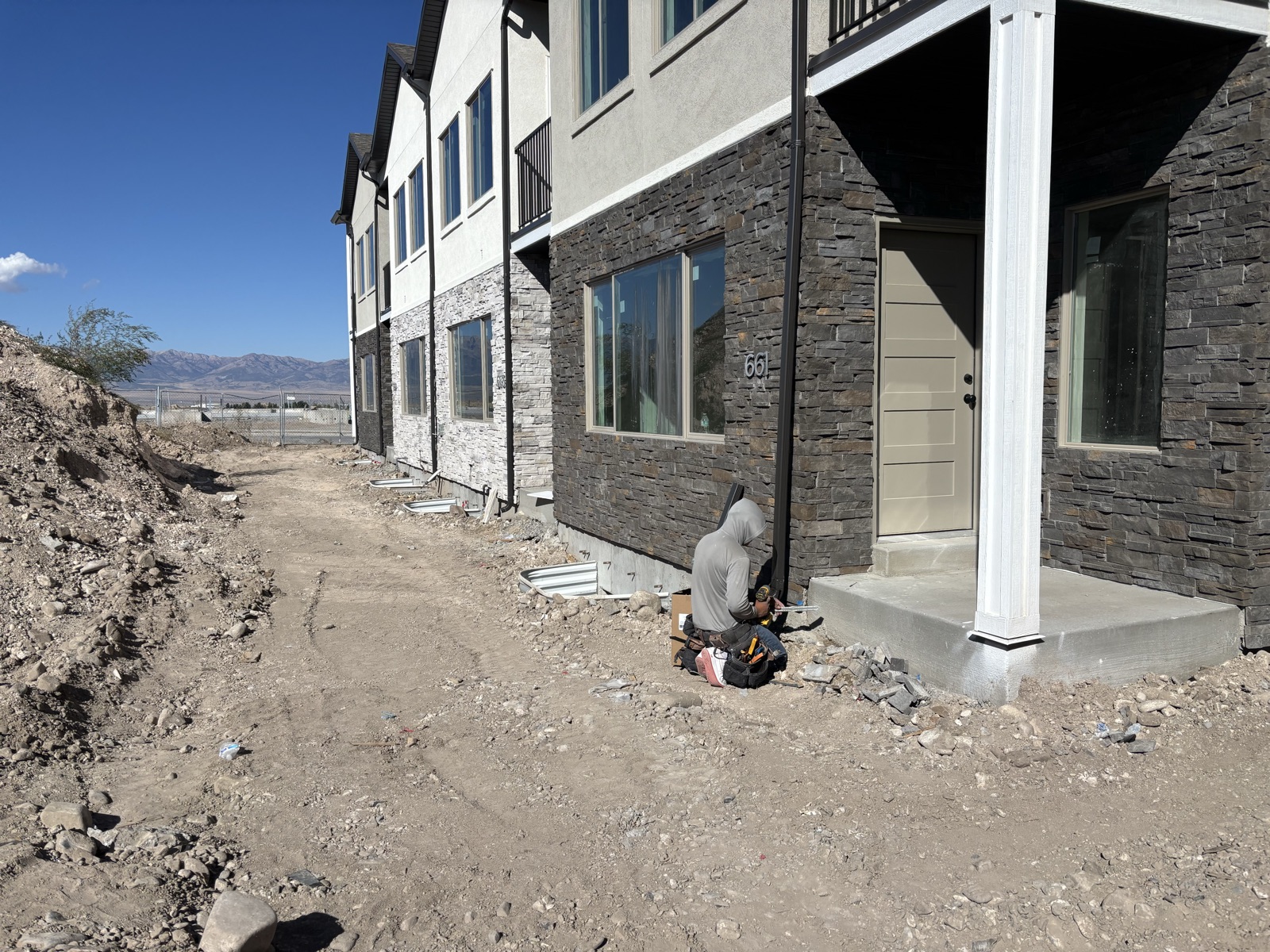 Stone masonry columns built by HWR Construction